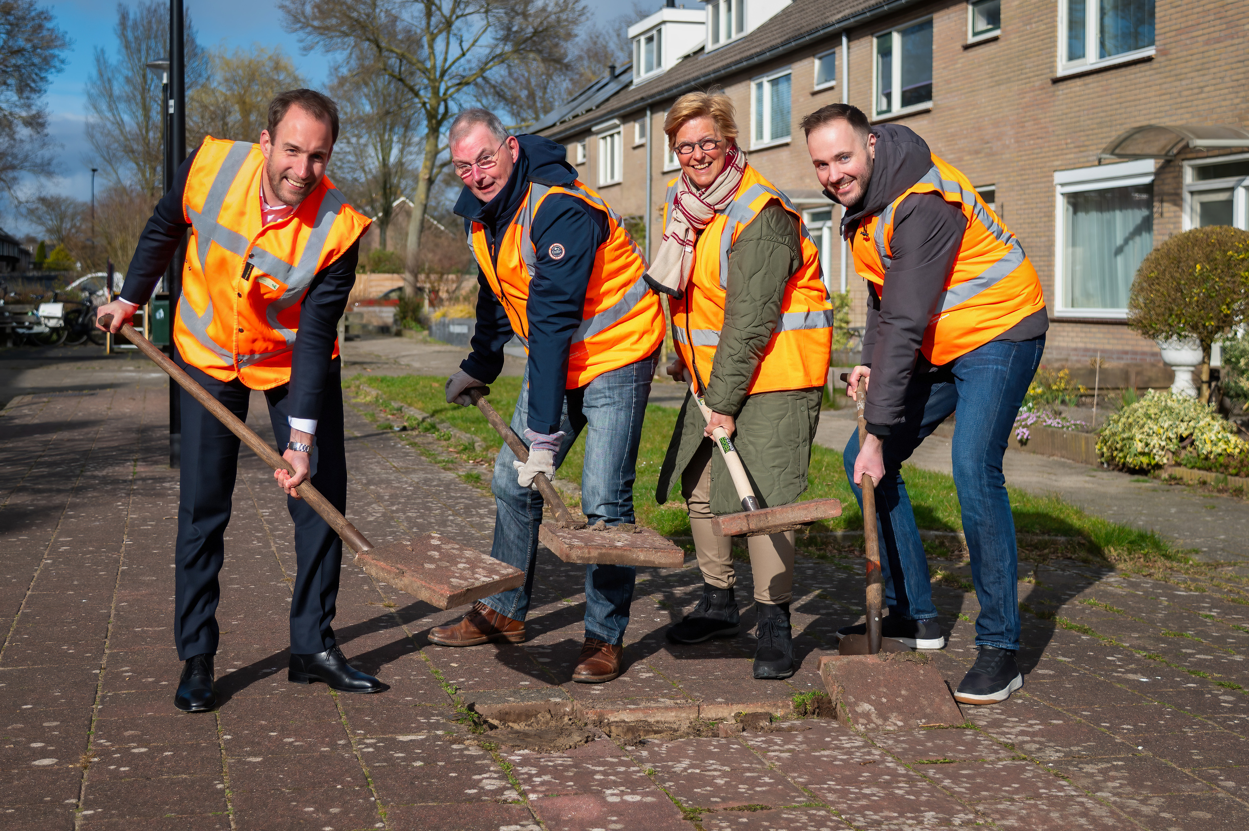 pbweek12_25036_Gemeente De Ronde Venen doet mee met NK Tegelwippen